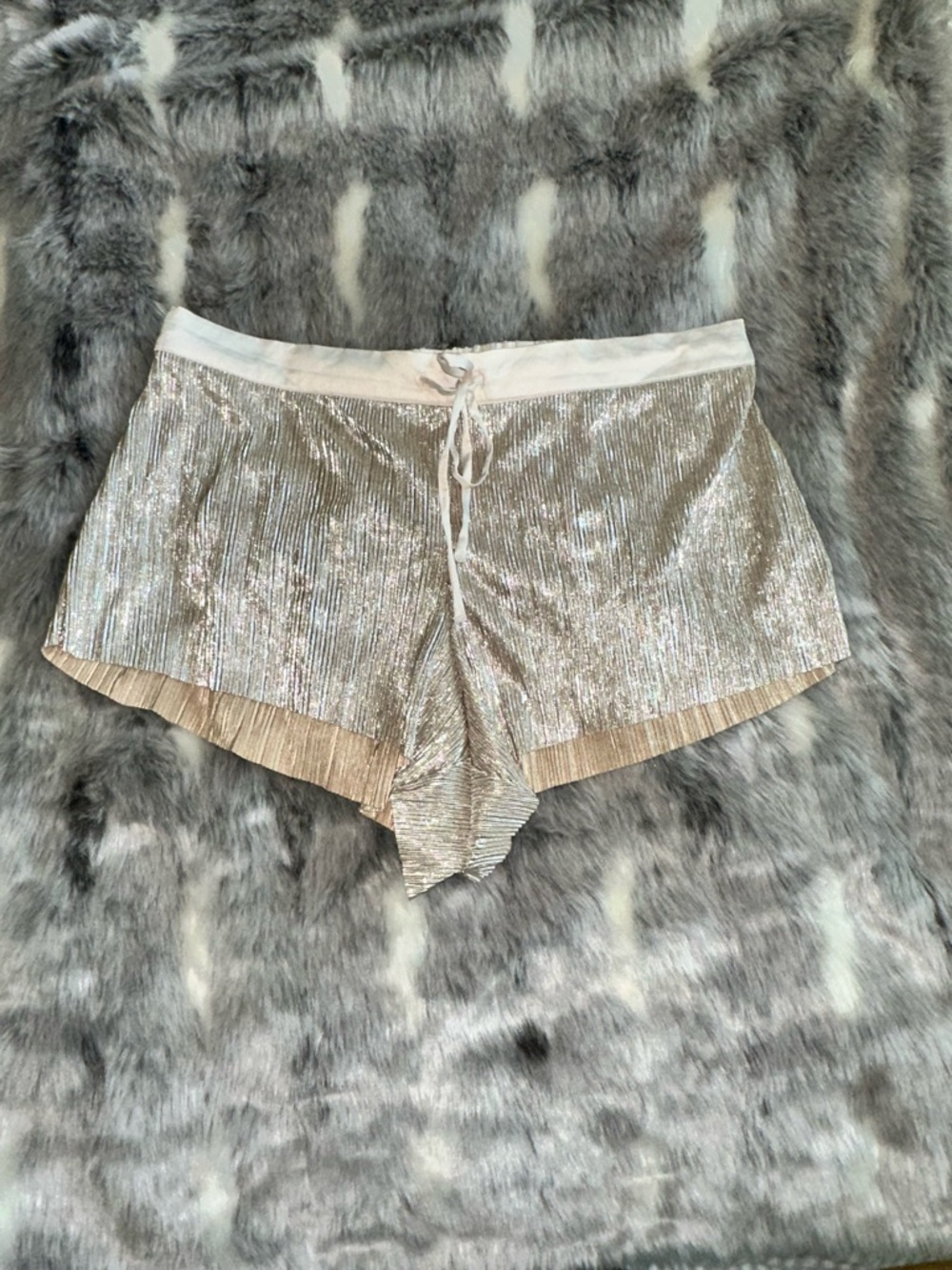 Victorias Secret Pleated Gold Sleep Shorts M - Picture 3 of 5